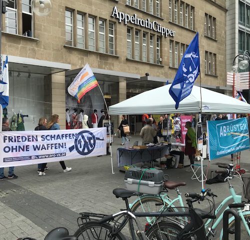 Infostand zum G7 Treffen in Hiroshima. Schluss mit der atomaren Bedrohung!