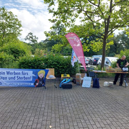 Infostand der DFG-VK und des ASTA's auf der Karrieremesse an der TH Köln