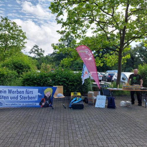 Infostand der DFG-VK und des ASTA's auf der Karrieremesse an der TH Köln