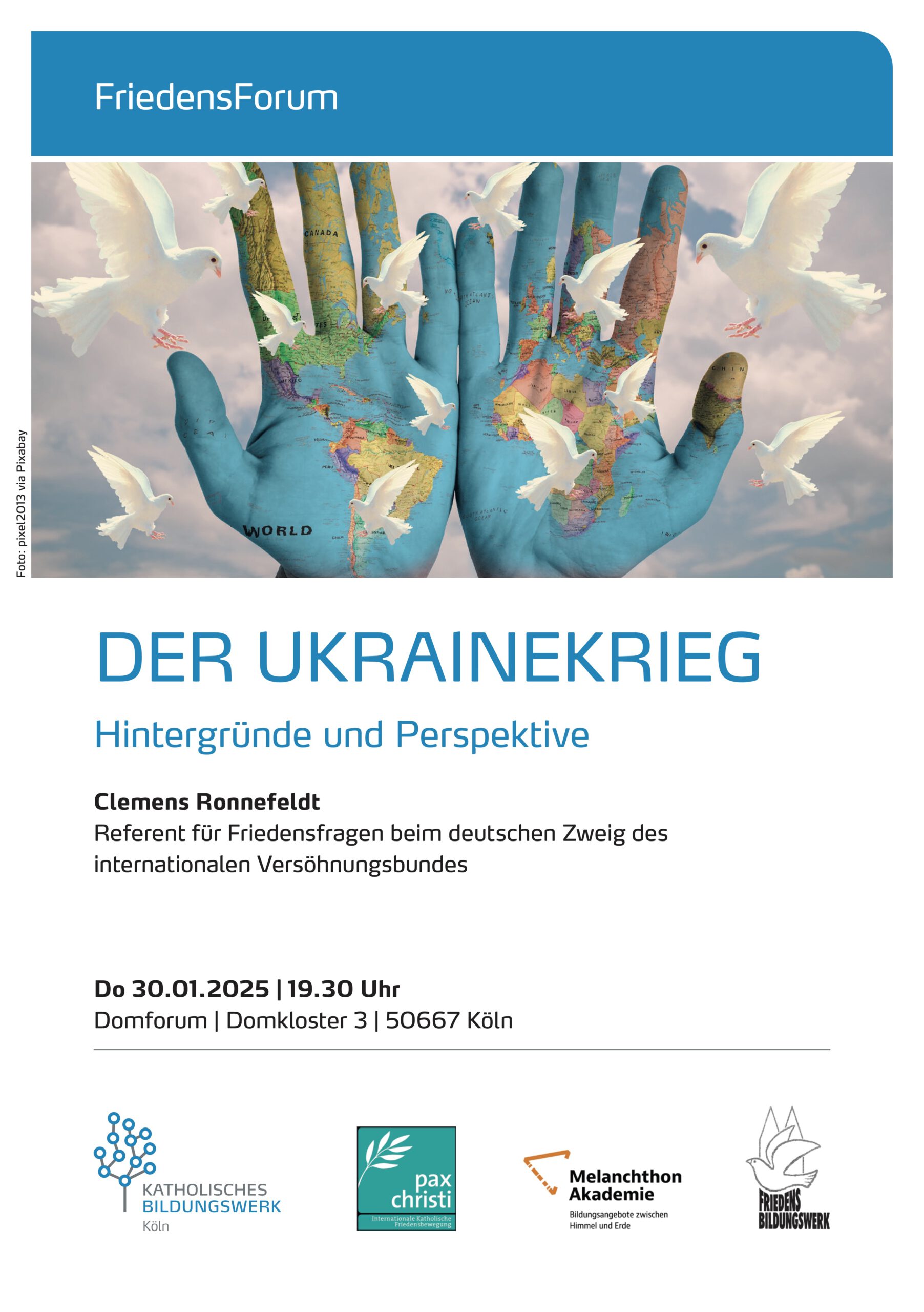 Flyer mit Grafik: mit Weltkarte bedruckte Hände, aus denen Friedenstauben aufsteigen